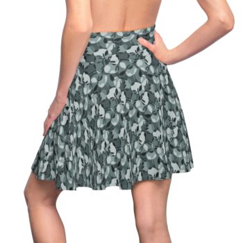 Curling skirt, back view